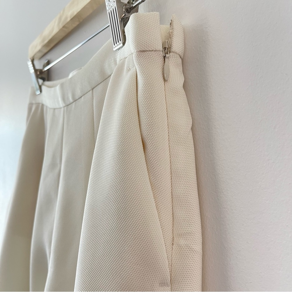 ❌SOLD ❌WILFRED Le Fou Juste High Waisted Dress shorts with pleated Front Cream s - Picture 6 of 13